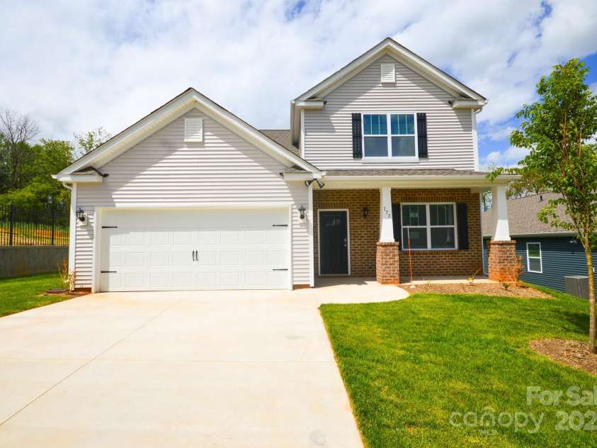 175 Farmwood Trail, Waynesville, NC 28786.  MLS# CAR4148467, YatesRealty ID 13278. 