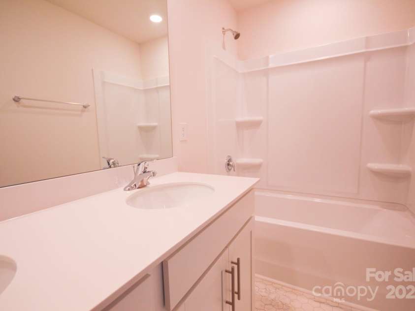 175 Farmwood Trail, Waynesville, NC 28786.  MLS# CAR4148467, YatesRealty ID 13278. 