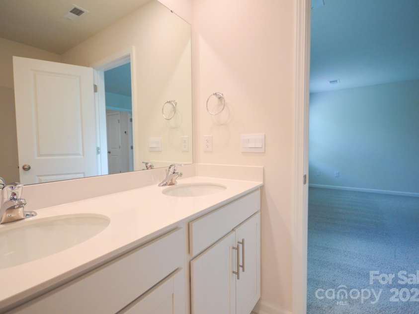 175 Farmwood Trail, Waynesville, NC 28786.  MLS# CAR4148467, YatesRealty ID 13278. 