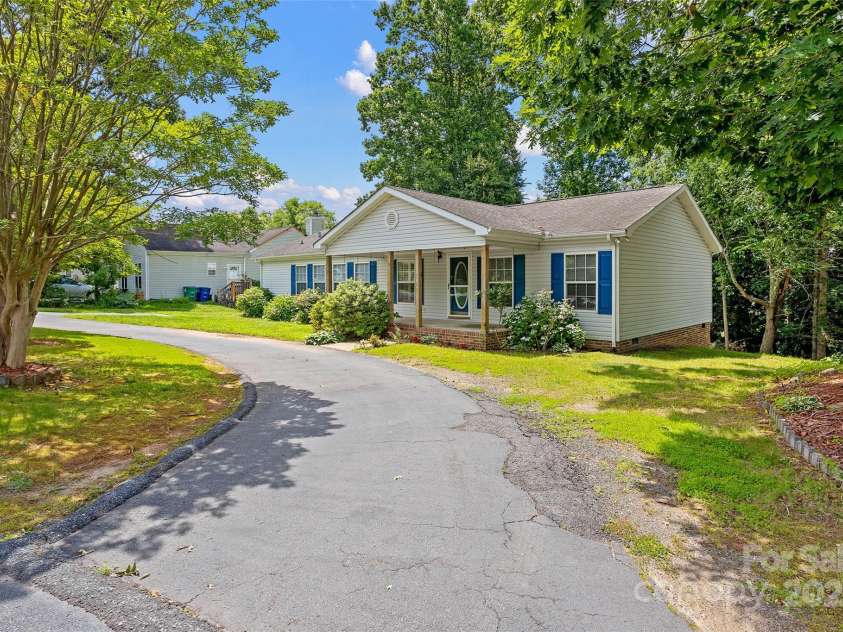 56 Founders Way, Arden, NC 28704.  MLS# CAR4272865, YatesRealty ID 13279. 