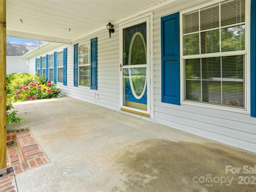 56 Founders Way, Arden, NC 28704.  MLS# CAR4272865, YatesRealty ID 13279. 