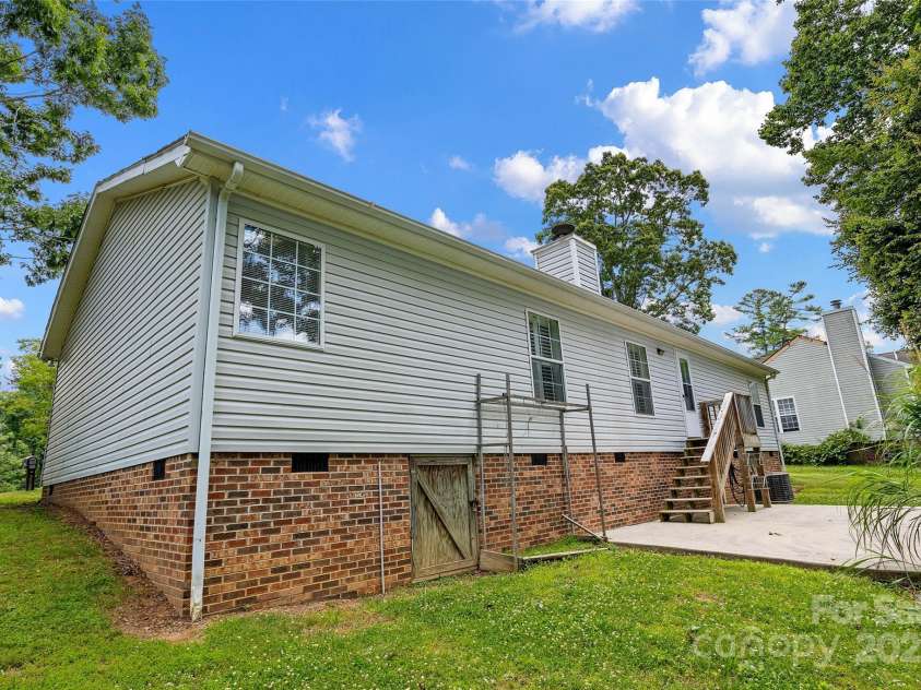 56 Founders Way, Arden, NC 28704.  MLS# CAR4272865, YatesRealty ID 13279. 