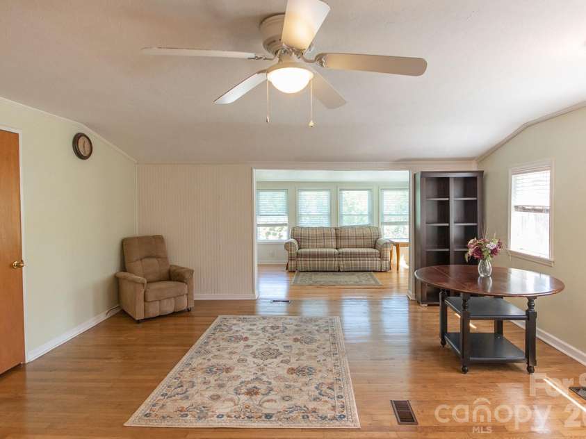 59 Front Street, Franklin, NC 28734.  MLS# CAR4371606, YatesRealty ID 13279. 