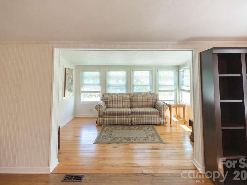 59 Front Street, Franklin, NC 28734.  MLS# CAR4371606, YatesRealty ID 13279. 
