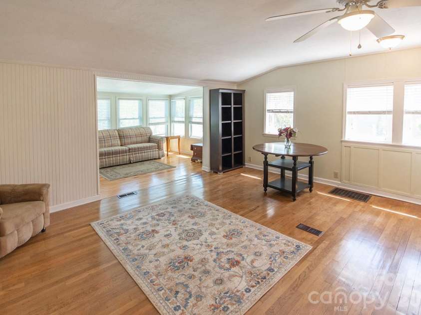 59 Front Street, Franklin, NC 28734.  MLS# CAR4371606, YatesRealty ID 13279. 