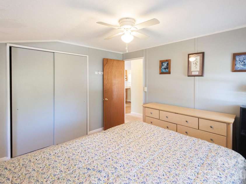 59 Front Street, Franklin, NC 28734.  MLS# CAR4371606, YatesRealty ID 13279. 