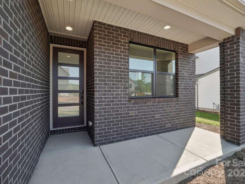 15008 Brownleigh Lane, Huntersville, NC 28078.  MLS# CAR4199680, YatesRealty ID 13280. Front Porch