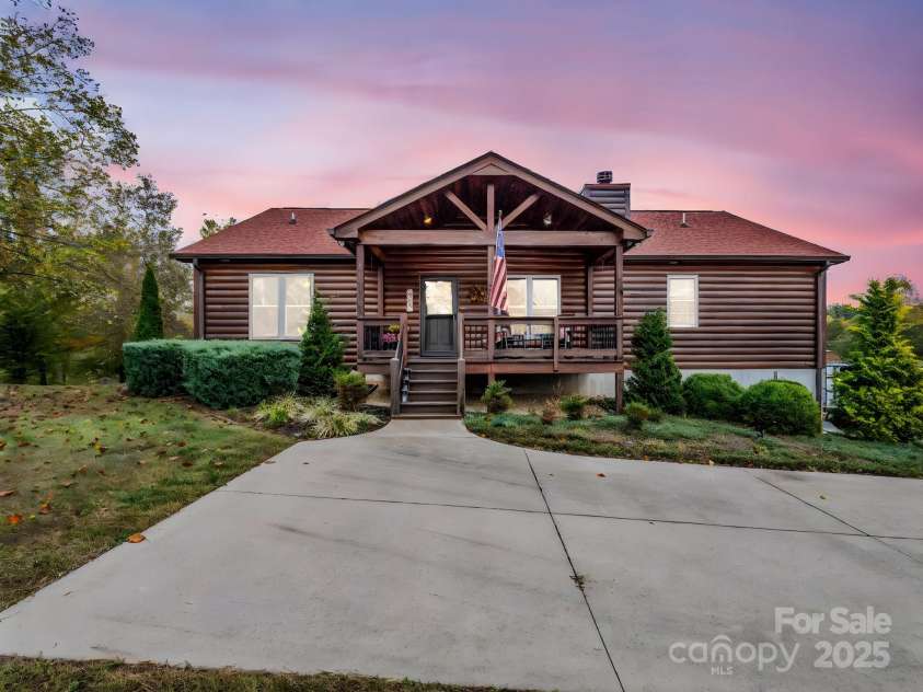 653 Moonlight Pass, Union Mills, NC 28167.  MLS# CAR4317464, YatesRealty ID 13280. 