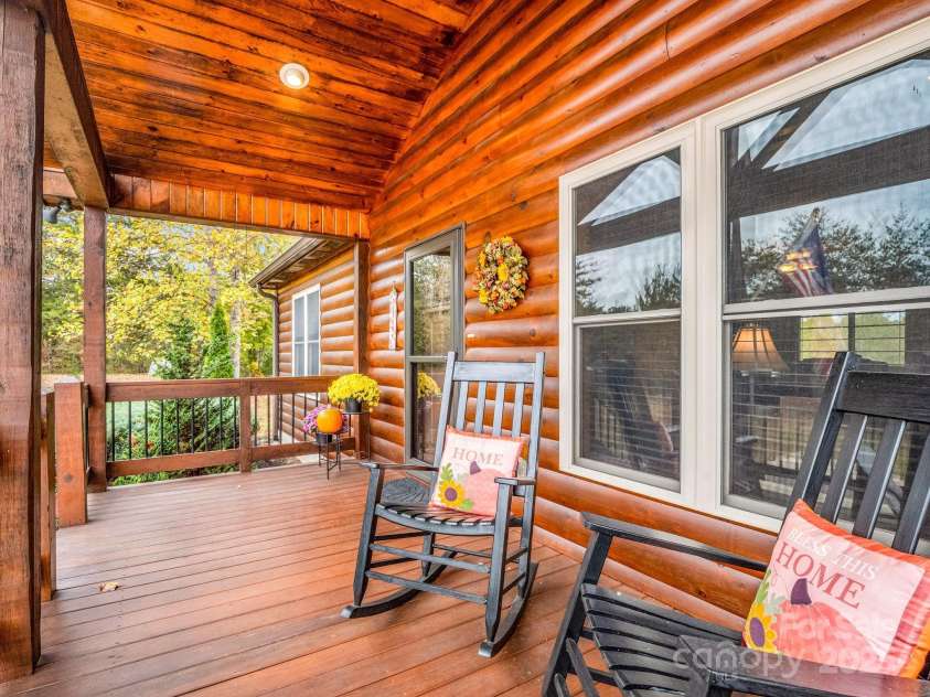 653 Moonlight Pass, Union Mills, NC 28167.  MLS# CAR4317464, YatesRealty ID 13280. Front porch
