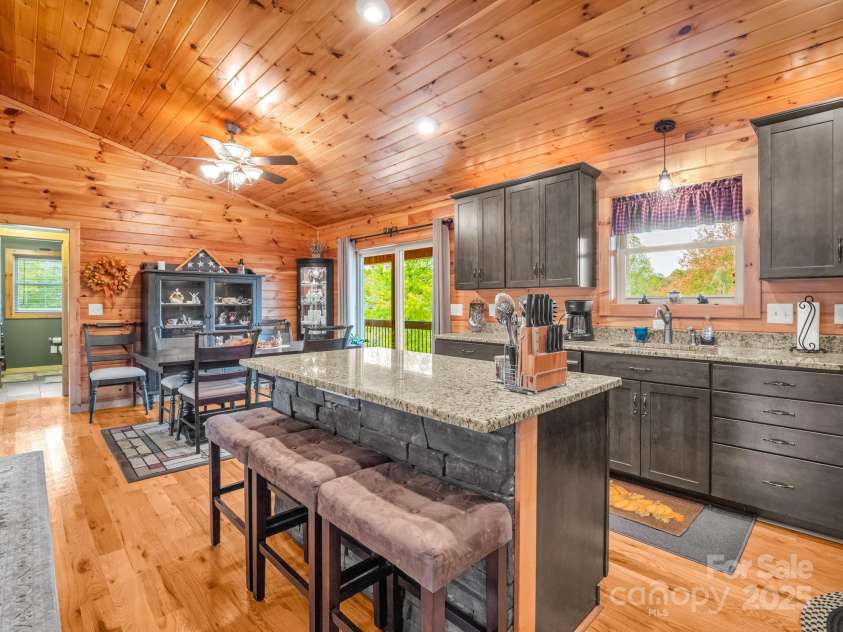 653 Moonlight Pass, Union Mills, NC 28167.  MLS# CAR4317464, YatesRealty ID 13280. Kitchen
