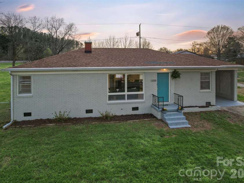 4432 Highway 27 Highway, Iron Station, NC 28080.  MLS# CAR4356277, YatesRealty ID 13282. 