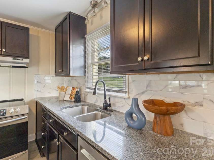 4432 Highway 27 Highway, Iron Station, NC 28080.  MLS# CAR4356277, YatesRealty ID 13282. 