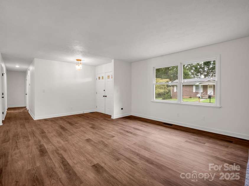 30 Patti Drive, Fletcher, NC 28732.  MLS# CAR4296193, YatesRealty ID 13283. 