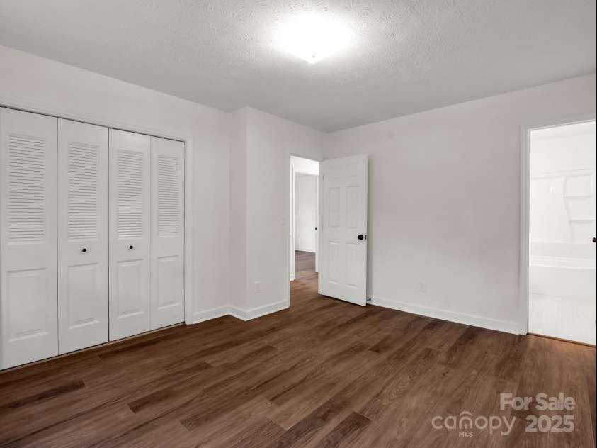 30 Patti Drive, Fletcher, NC 28732.  MLS# CAR4296193, YatesRealty ID 13283. 