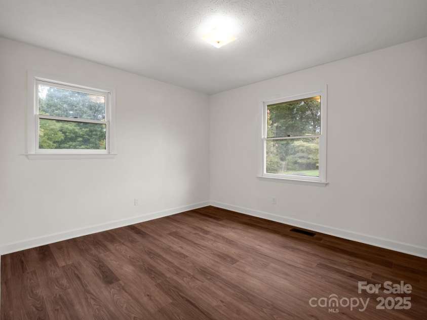 30 Patti Drive, Fletcher, NC 28732.  MLS# CAR4296193, YatesRealty ID 13283. 