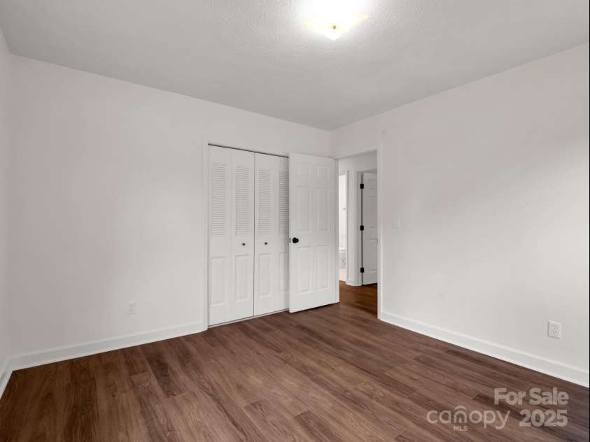 30 Patti Drive, Fletcher, NC 28732.  MLS# CAR4296193, YatesRealty ID 13283. 