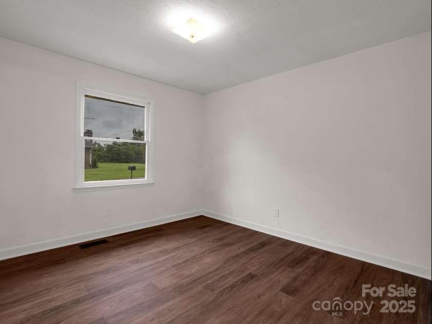 30 Patti Drive, Fletcher, NC 28732.  MLS# CAR4296193, YatesRealty ID 13283. 