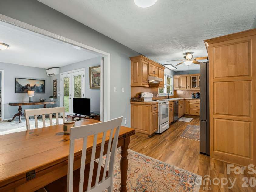 1590 Bruce Road, Mars Hill, NC 28754.  MLS# CAR4340824, YatesRealty ID 13285. Eat in kitchen