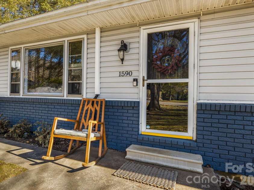 1590 Bruce Road, Mars Hill, NC 28754.  MLS# CAR4340824, YatesRealty ID 13285. Welcome Home!