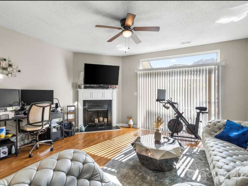 9068 Cinnabay Drive, Charlotte, NC 28216.  MLS# CAR4238215, YatesRealty ID 13285. 