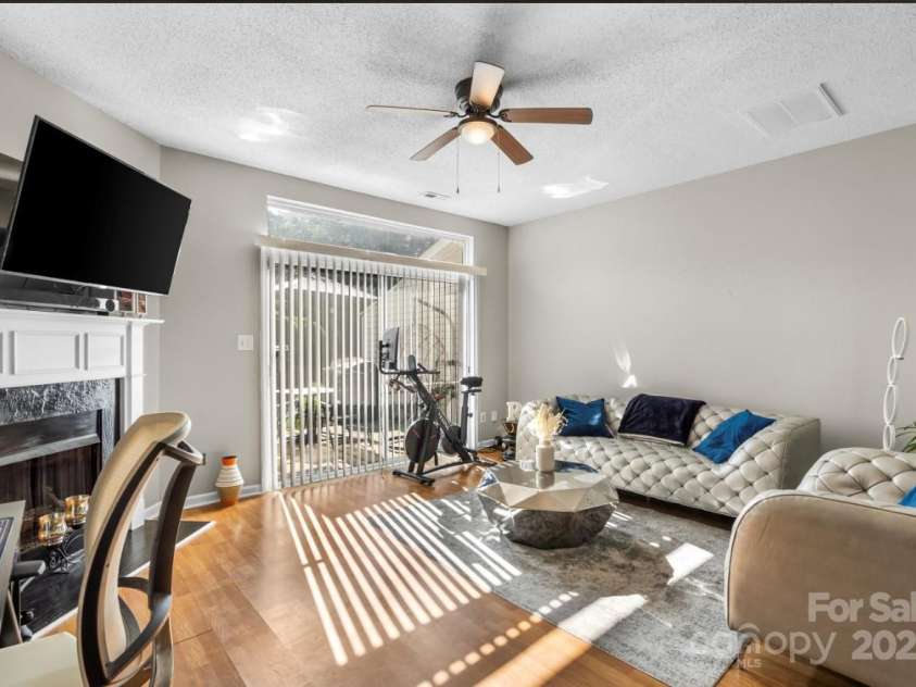 9068 Cinnabay Drive, Charlotte, NC 28216.  MLS# CAR4238215, YatesRealty ID 13285. 
