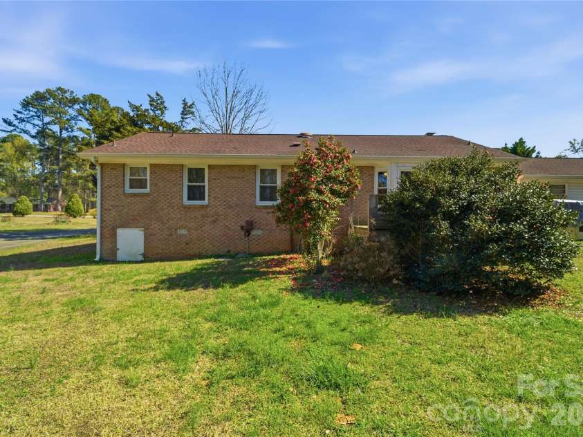 854 Idlewild Drive, Rock Hill, SC 29732.  MLS# CAR4364631, YatesRealty ID 13286. 