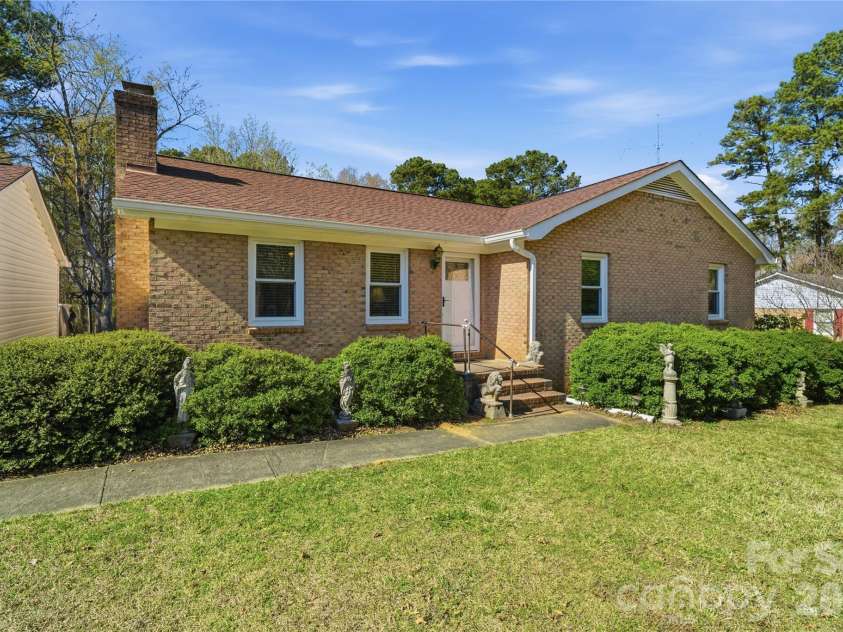 854 Idlewild Drive, Rock Hill, SC 29732.  MLS# CAR4364631, YatesRealty ID 13286. 