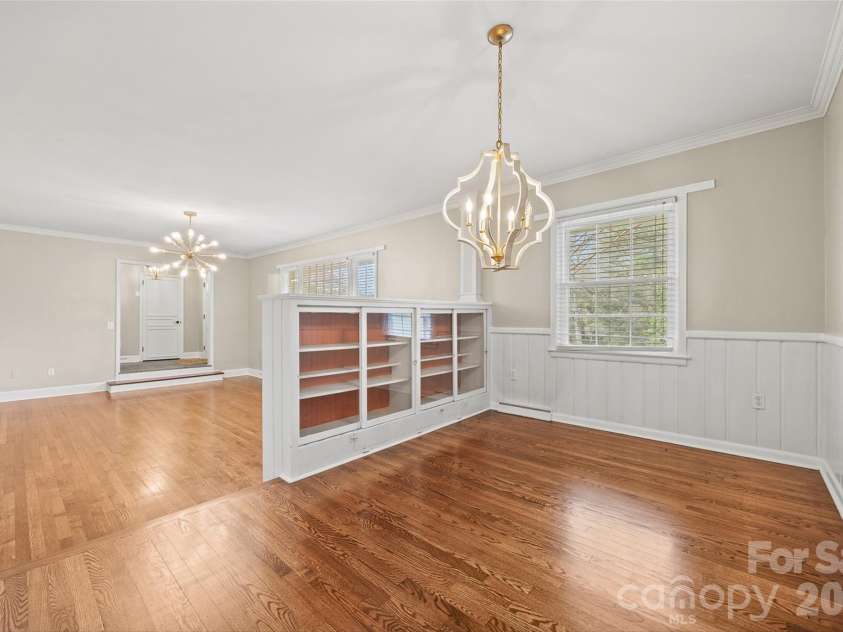 946 Scotch Drive, Gastonia, NC 28054.  MLS# CAR4349034, YatesRealty ID 13287. 