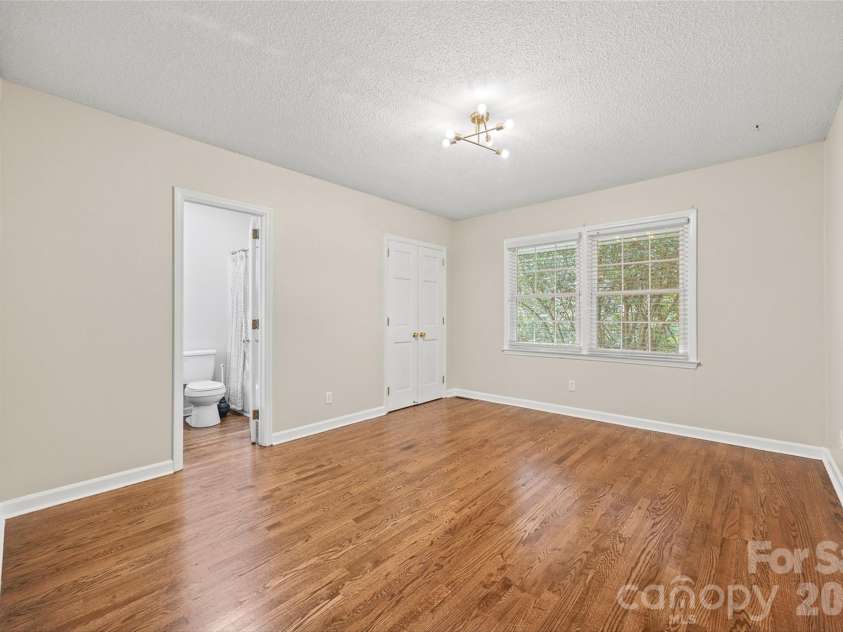 946 Scotch Drive, Gastonia, NC 28054.  MLS# CAR4349034, YatesRealty ID 13287. 