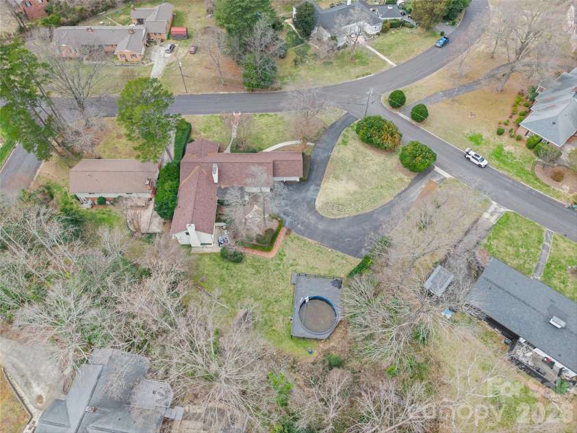 946 Scotch Drive, Gastonia, NC 28054.  MLS# CAR4349034, YatesRealty ID 13287. 