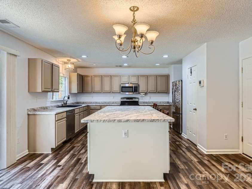 8919 Oransay Way, Charlotte, NC 28278.  MLS# CAR4248917, YatesRealty ID 13289. 