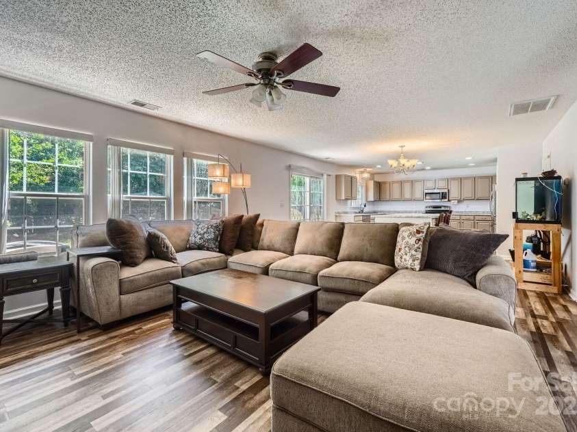 8919 Oransay Way, Charlotte, NC 28278.  MLS# CAR4248917, YatesRealty ID 13289. 