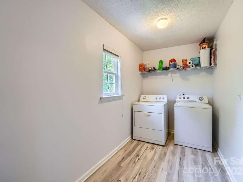 8919 Oransay Way, Charlotte, NC 28278.  MLS# CAR4248917, YatesRealty ID 13289. 