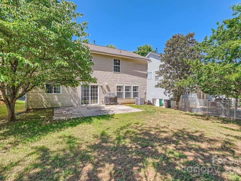 8919 Oransay Way, Charlotte, NC 28278.  MLS# CAR4248917, YatesRealty ID 13289. 