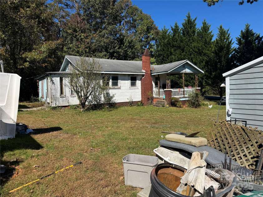 159 Lytle Road, Hendersonville, NC 28792.  MLS# CAR4318908, YatesRealty ID 1329. 