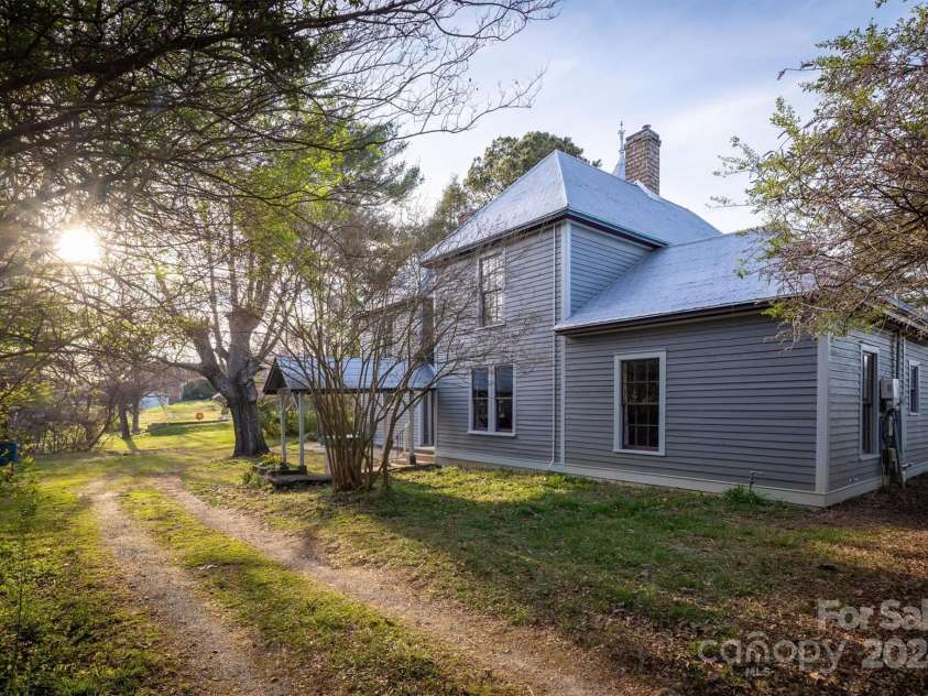 53 Hennessee Street, Morganton, NC 28655.  MLS# CAR4123414, YatesRealty ID 1329. 