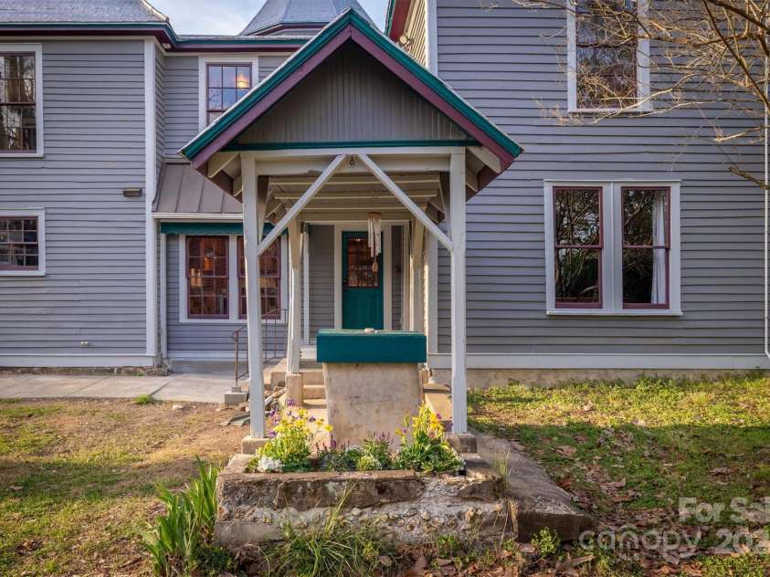 53 Hennessee Street, Morganton, NC 28655.  MLS# CAR4123414, YatesRealty ID 1329. 