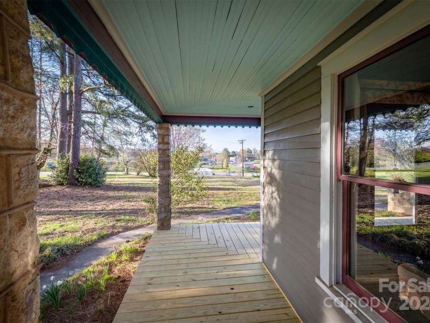 53 Hennessee Street, Morganton, NC 28655.  MLS# CAR4123414, YatesRealty ID 1329. 