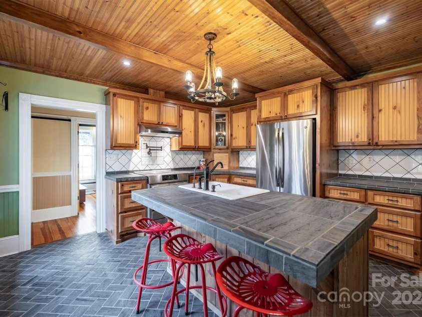 53 Hennessee Street, Morganton, NC 28655.  MLS# CAR4123414, YatesRealty ID 1329. 