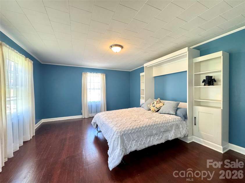 848 Meadowood Drive, Lenoir, NC 28645.  MLS# CAR4360747, YatesRealty ID 13290. 
