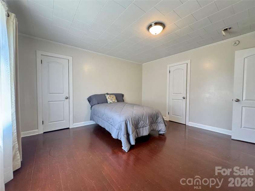848 Meadowood Drive, Lenoir, NC 28645.  MLS# CAR4360747, YatesRealty ID 13290. 