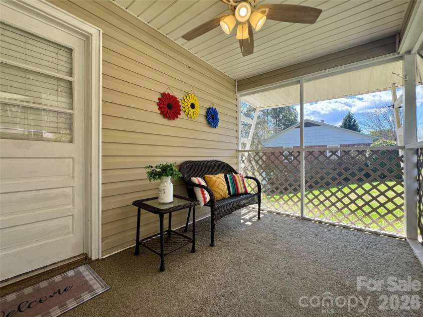 848 Meadowood Drive, Lenoir, NC 28645.  MLS# CAR4360747, YatesRealty ID 13290. 