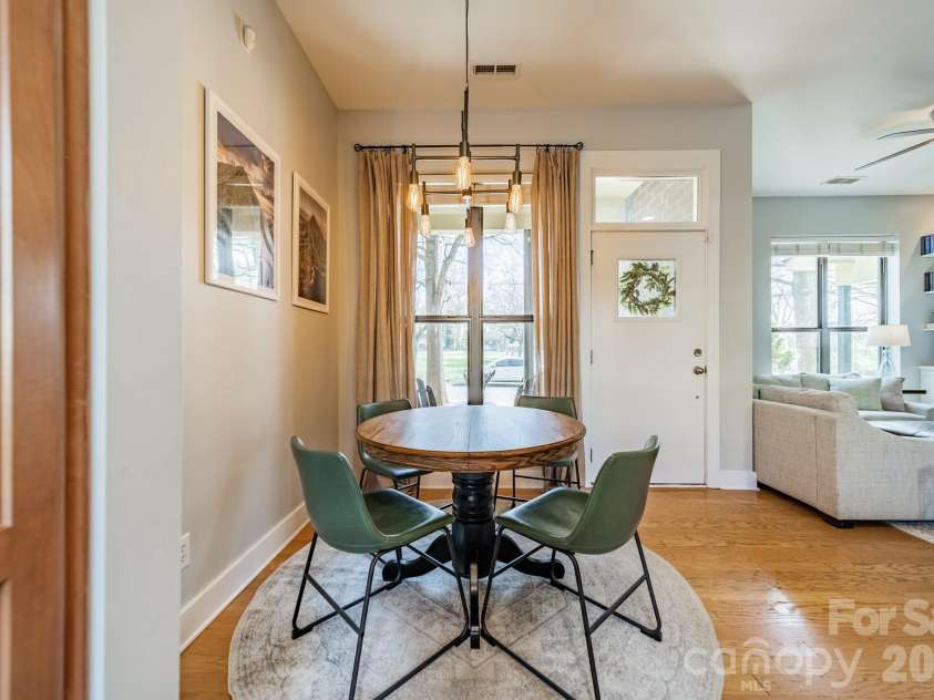 3409 Spencer Street, Charlotte, NC 28205.  MLS# CAR4357340, YatesRealty ID 13293. Breakfast Area