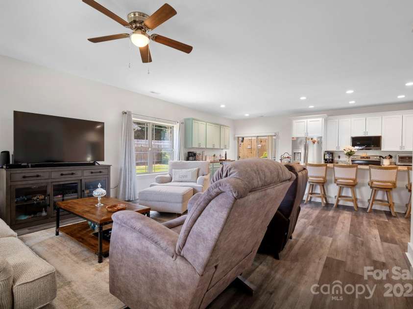 63 Junes Way, Waynesville, NC 28786.  MLS# CAR4255022, YatesRealty ID 13293. 