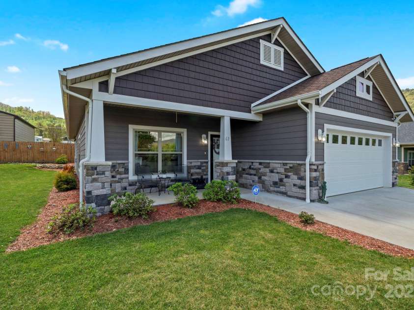 63 Junes Way, Waynesville, NC 28786.  MLS# CAR4255022, YatesRealty ID 13293. 