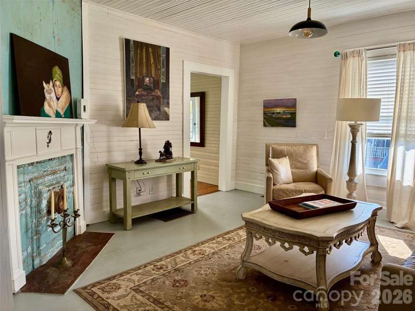 1203 Old Union Road, Lockhart, SC 29364.  MLS# CAR4352849, YatesRealty ID 13295. Family Room