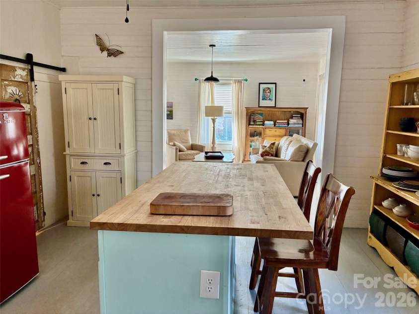 1203 Old Union Road, Lockhart, SC 29364.  MLS# CAR4352849, YatesRealty ID 13295. Kitchen