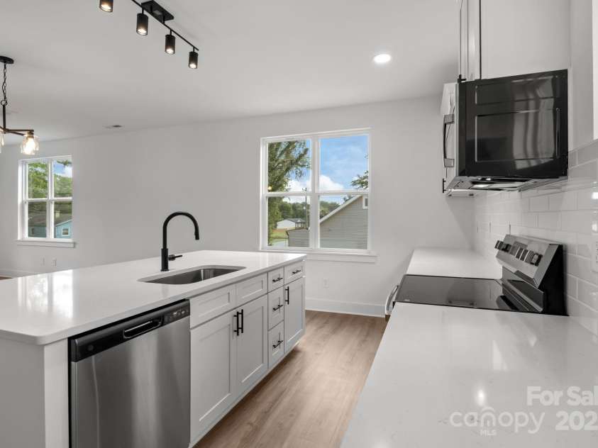 522 Herms Avenue, Mount Holly, NC 28120.  MLS# CAR4255119, YatesRealty ID 13295. 