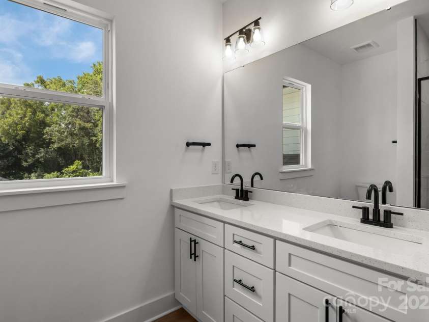 522 Herms Avenue, Mount Holly, NC 28120.  MLS# CAR4255119, YatesRealty ID 13295. 