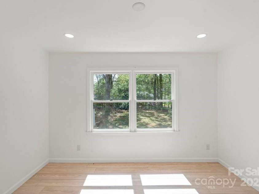 5910 Grosner Place, Charlotte, NC 28211.  MLS# CAR4257156, YatesRealty ID 13296. 